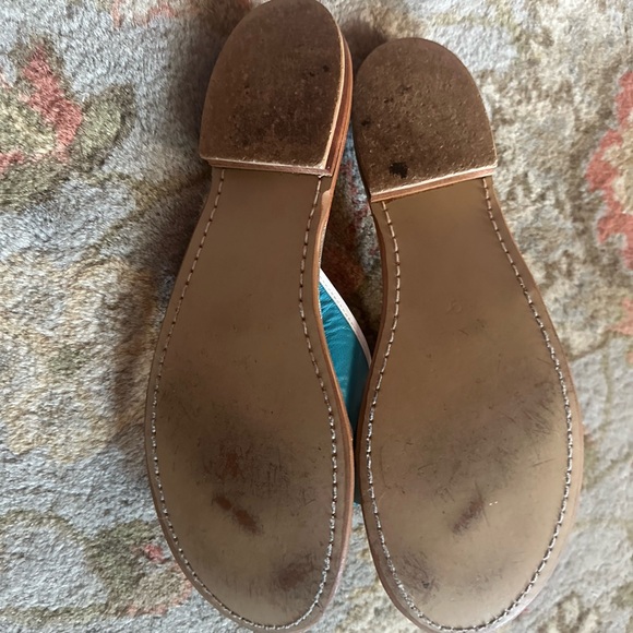 Lilly Pulitzer Sandals blue and white flower, leather sz 9 - Picture 3 of 7